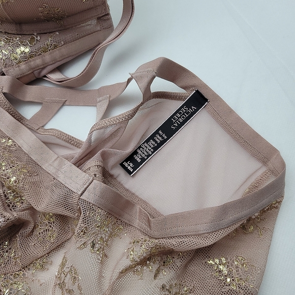 Victoria's Secret Bombshell 38C Bra & Very Sexy Cheeky Panty - Picture 9 of 10